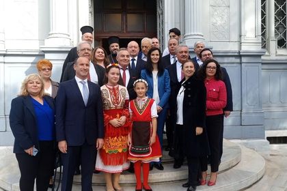 Мария Габриел в Истанбул: Българската желязна църква „Св. Стефан“ е символ на родолюбие, обединение и по-добро бъдеще