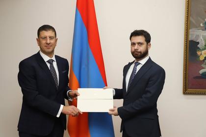 Връчване на копия на акредитивните писма на заместник-министъра на външните работи на Р Армения Вахан Костанян
