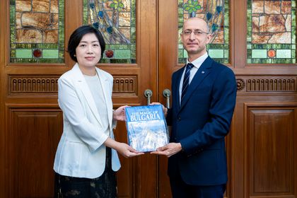 Farewell meeting of the Consul General with Shanghai Foreign Affairs Office