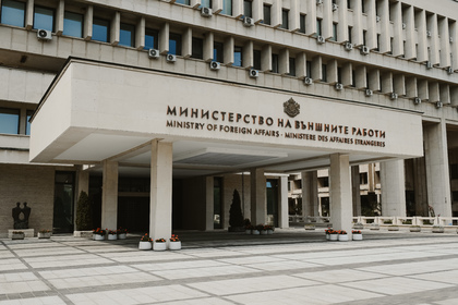 Министър Велислава Петрова инициира процедура за освобождаване на посланика на България в ОАЕ
