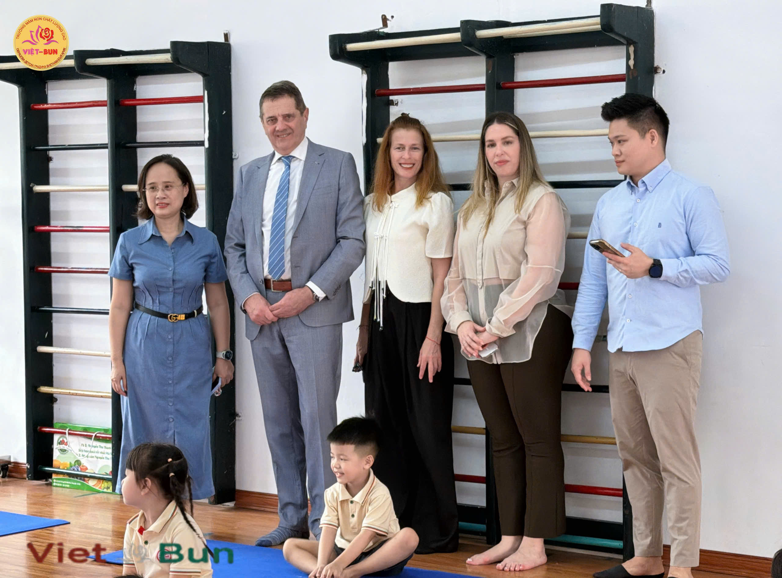 Топло посрещане на деветкратната световна шампионка Бианка Панова в Ханой