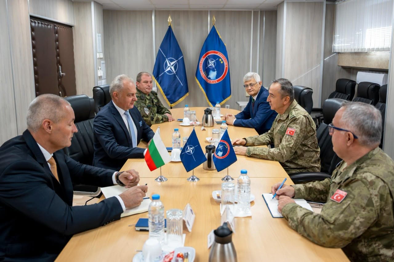 Посланик Христо Краевски и командващият КФОР обсъдиха сигурността в Косово и региона
