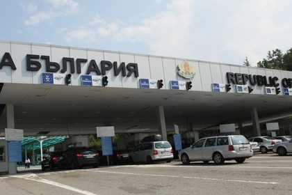 Карантината за пристигащите в Гърция се намалява на 3 дни