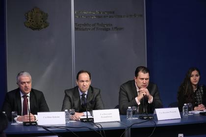 Заместник-министър Костадин Коджабашев представи актуална информация за работата на МВнР на брифинг за медиите